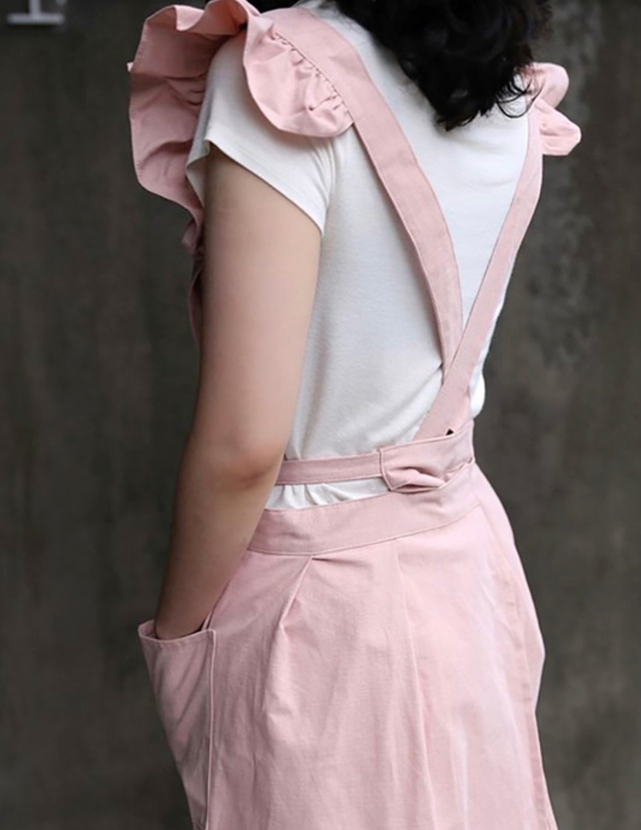 Ruffle Apron with Pockets